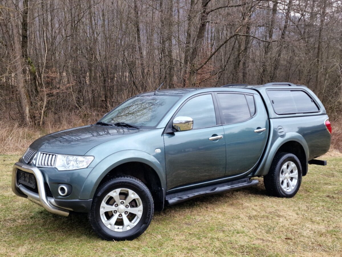 Mitsubishi L200 2.5 DI-D 4X4 SUPER SELECT MIMORIADNÝ STAV