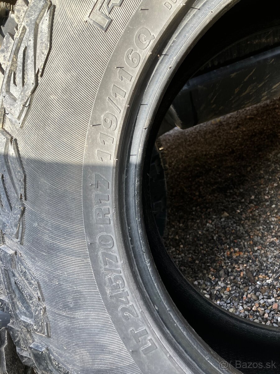 Pneu Kumho 245/70 r17