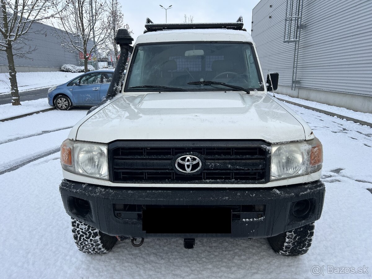 Toyota Landcruiser HZJ 78, 4x4, tažné 3500 kg