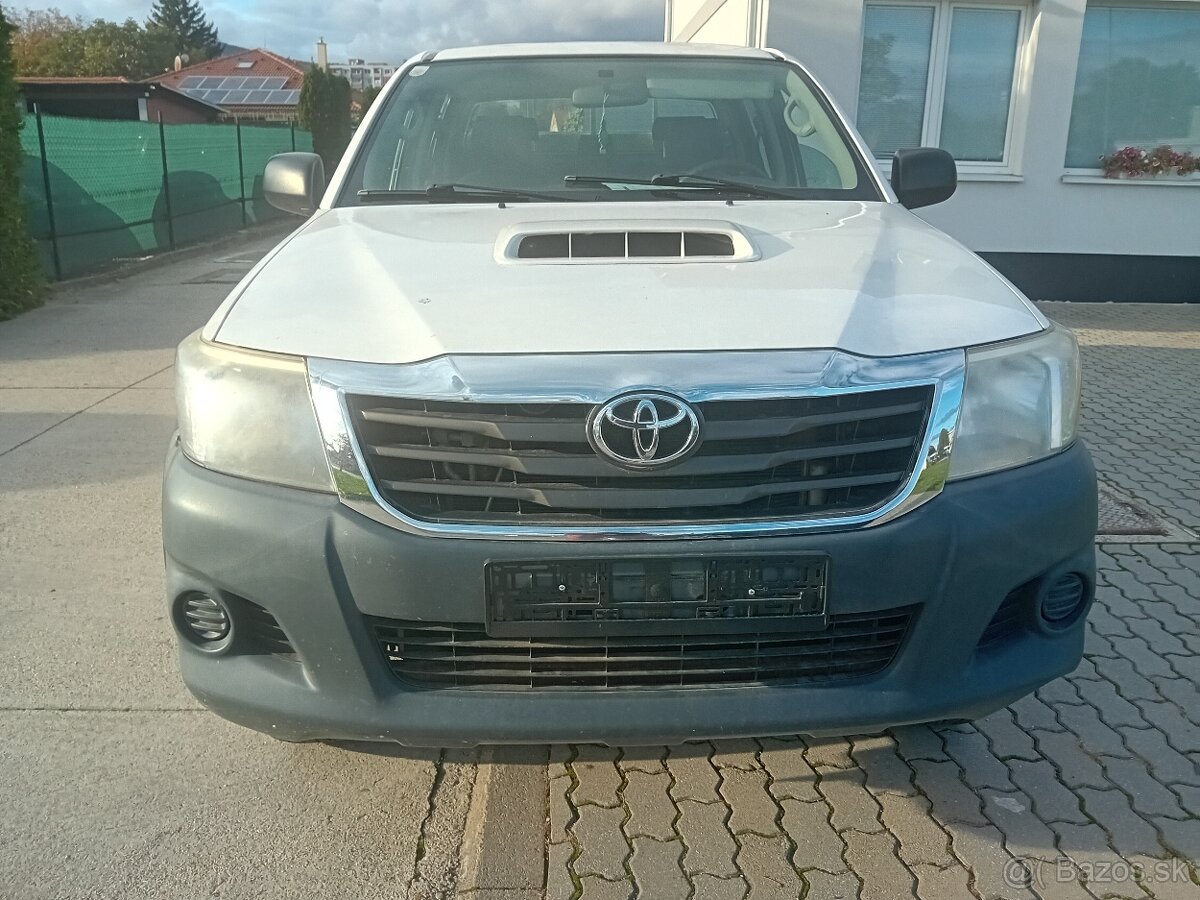 Toyota Hilux DC 2.5 I D-4D Terra