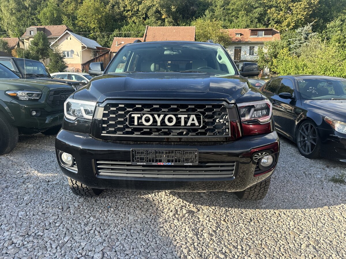 2016 Toyota Sequoia SR5 5,7 V8 LPG 4x4 7-miest podvozok +2”