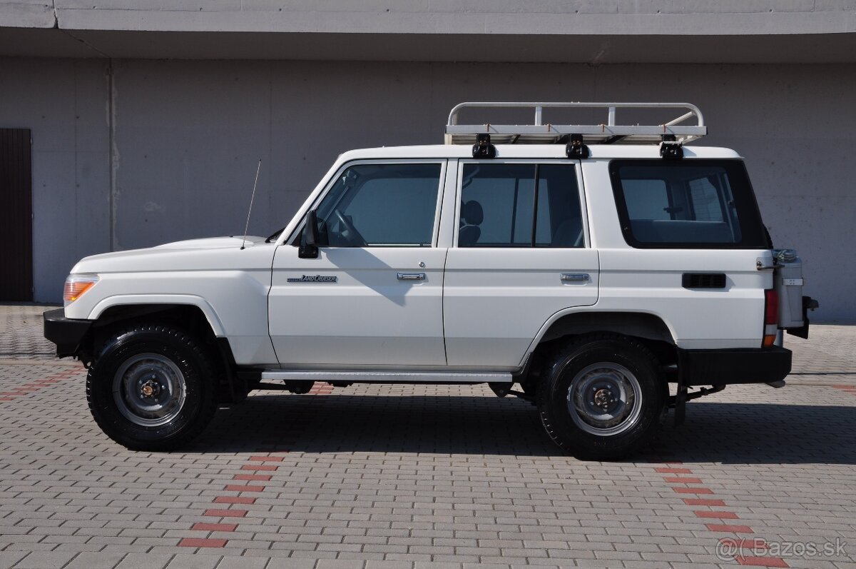 Toyota HZJ 76 LandCruiser - NOVÉ AUTO - 14 km - 4.2 Diesel