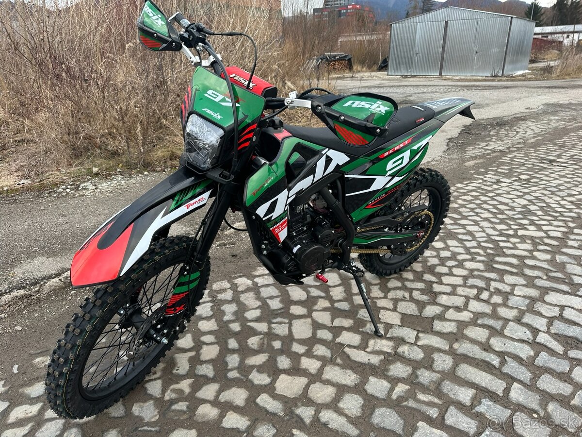 Enduro ASIX XT 97 300 vodou chladený + Štartér