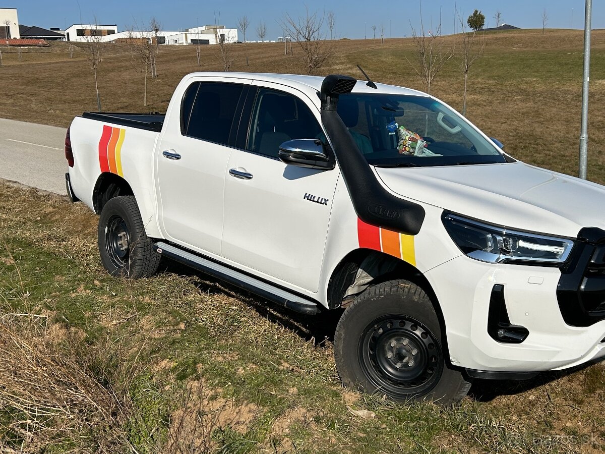 Toyota Hilux 2.8;150kw automat.