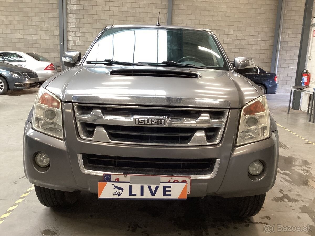 Isuzu D-MAX 3.0 Turbodiesel Double Cab Custom 4WD 5MT