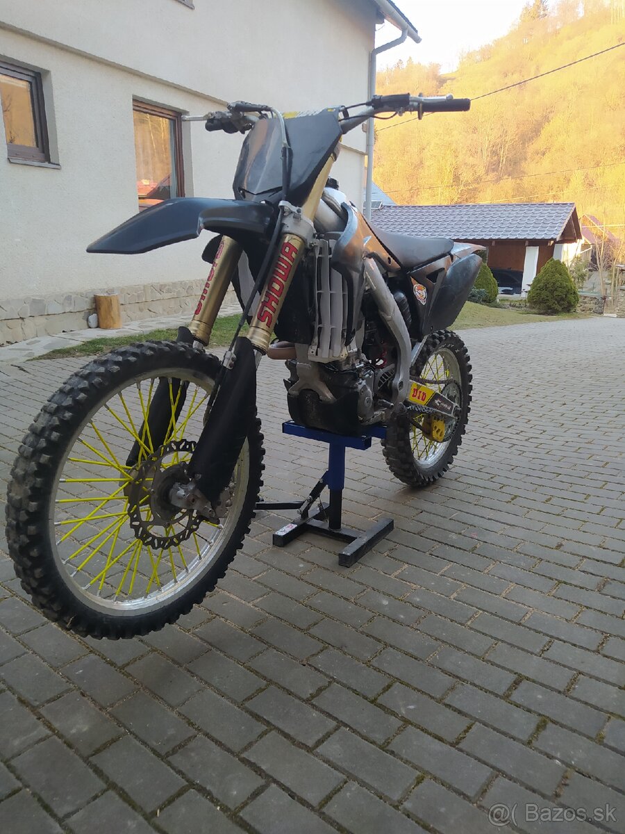 Suzuki rmz 250