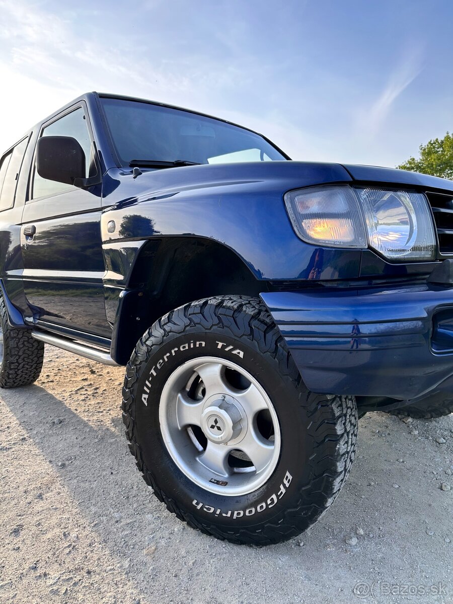 Predám Mitsubishi Pajero 3,5 V6 Trophy edition