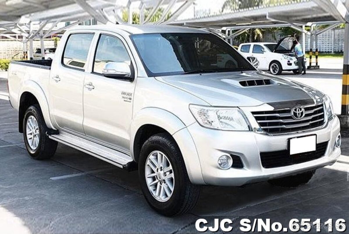 Prahy Nášlapy Toyota Hilux 2005-2015