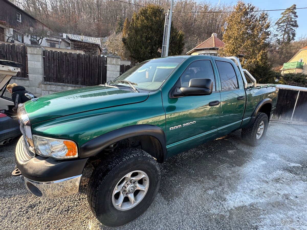 Dodge ram 2500 HEAVY DUTY 5.9 cummins 4x4 manual 6q