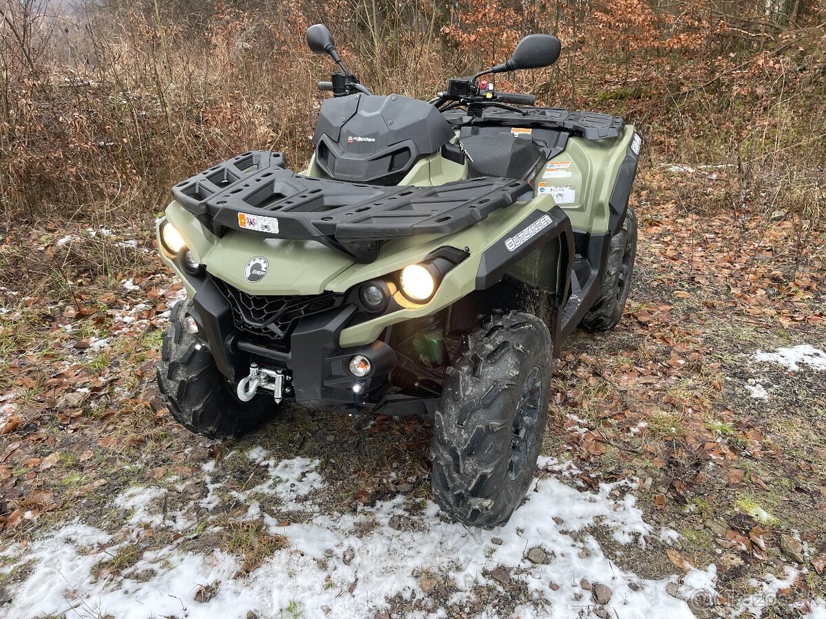 can am outlander max ,4x4,špz