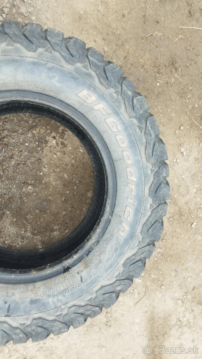 255/70 R16 BFGoodrich All-terrain A/T