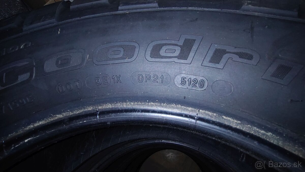 BFGOODRICH MUD TERRAIN T/A KM3 255/75 R17