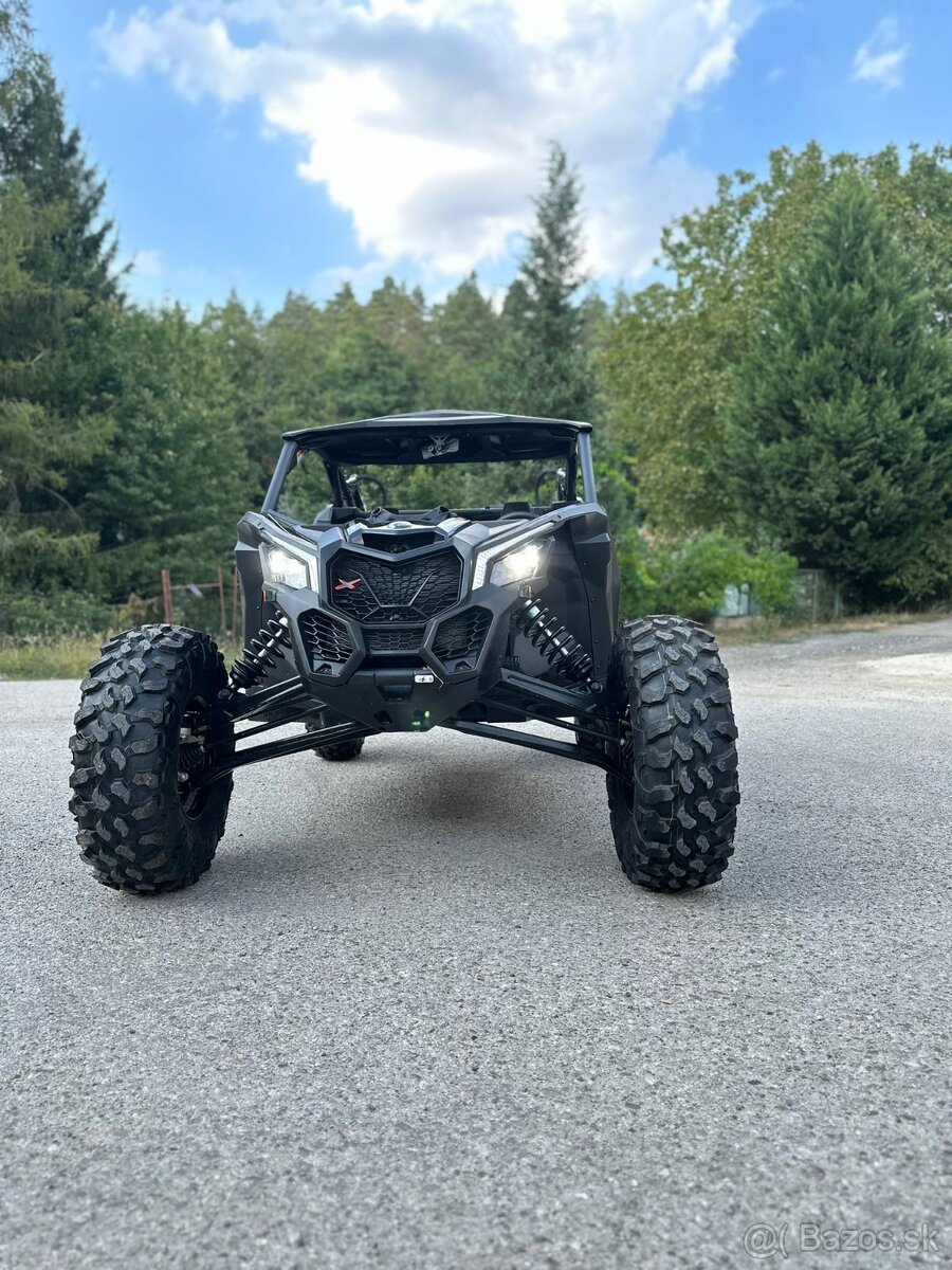 CAN-AM MAVERICK X3 Turbo RS