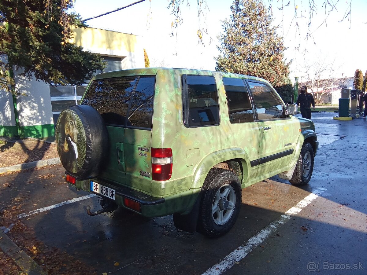 Isuzu trooper