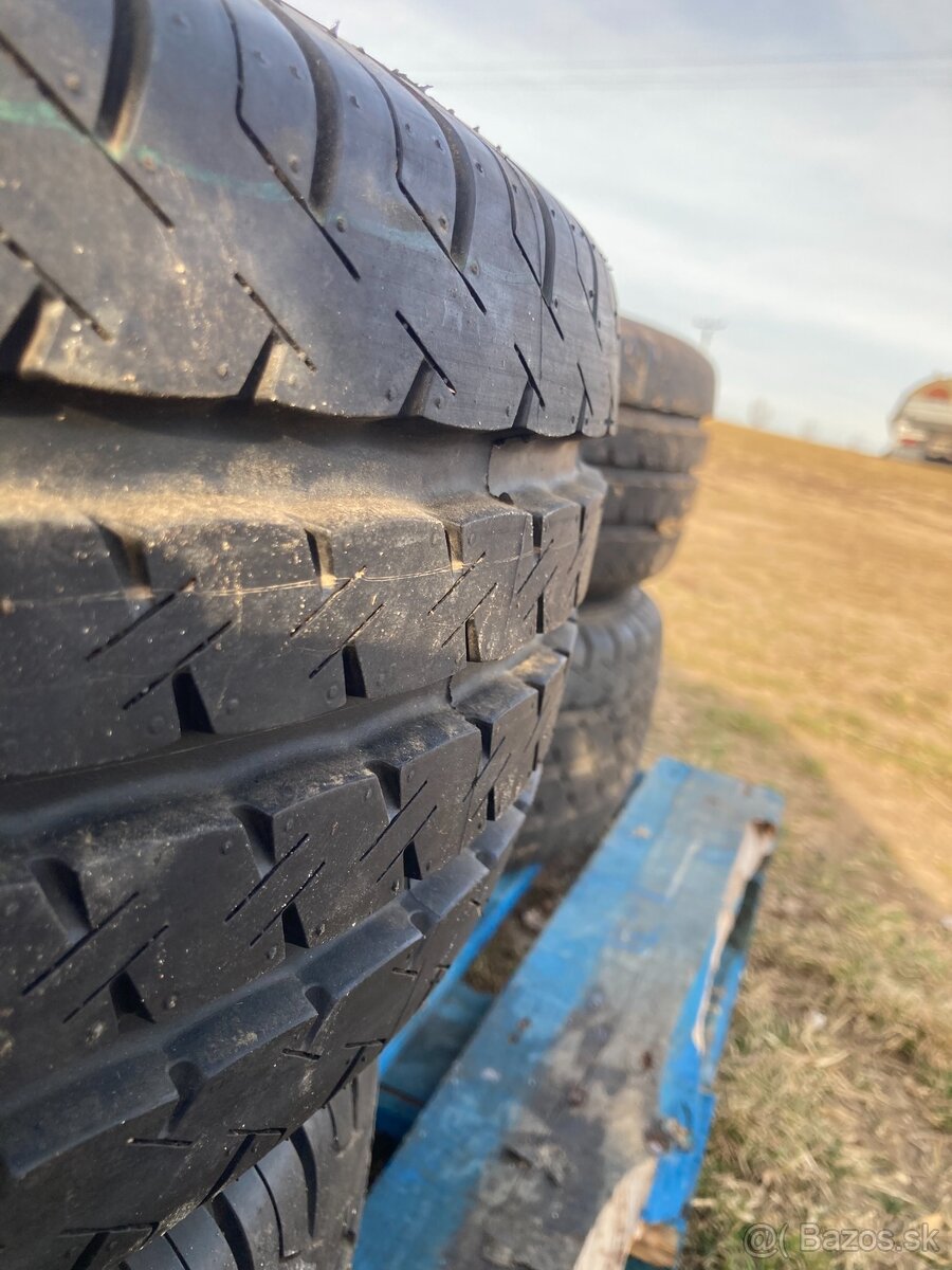 Letní pneumatiky 225/70 R15C s disky Iveco