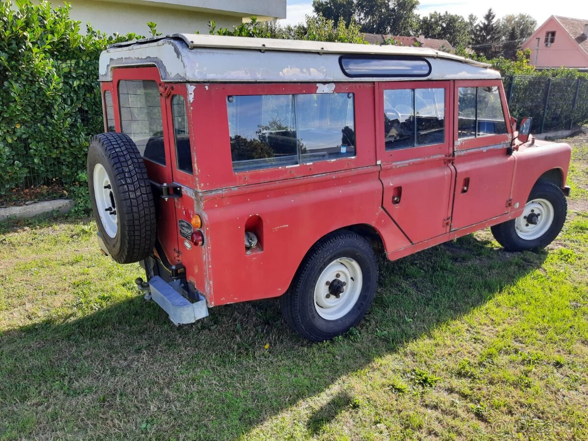 Land Rover Defender Seria 2A rok 1971