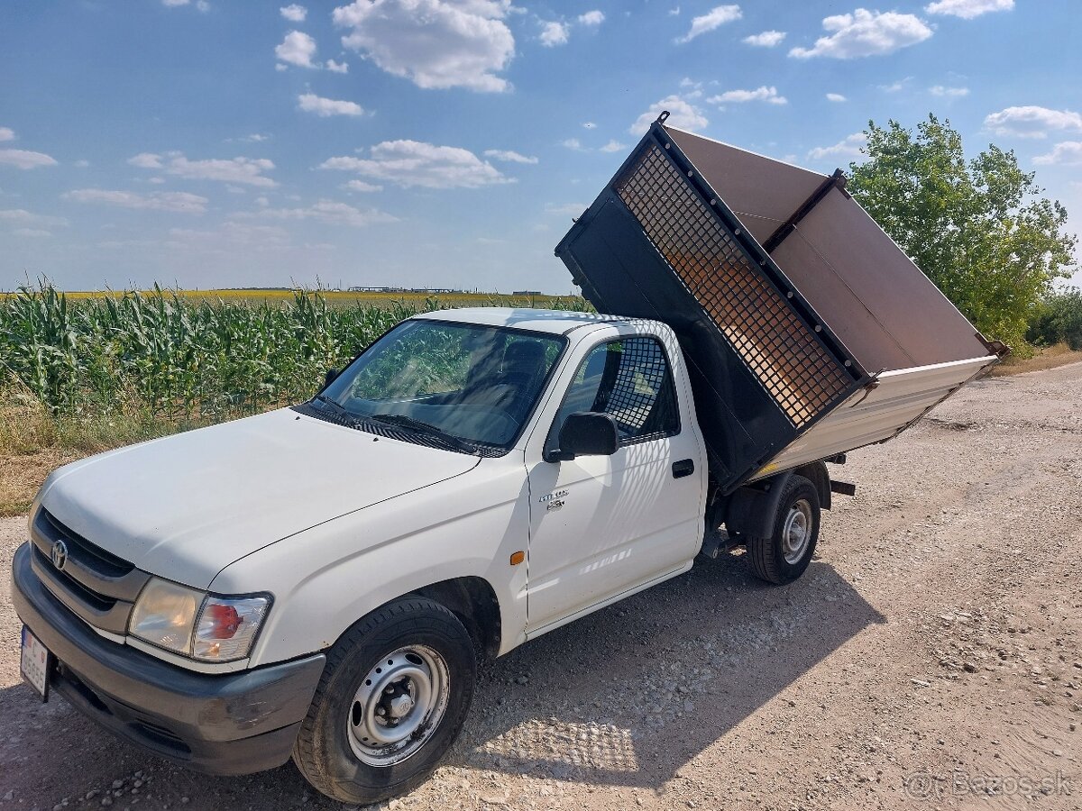 TOYOTA HILUX 3-STRANNÝ VYKLÁPAČ