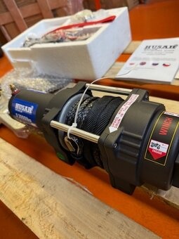 Naviják ele. 12 V HusarWinch BST S 3000 lbs syntetické lano