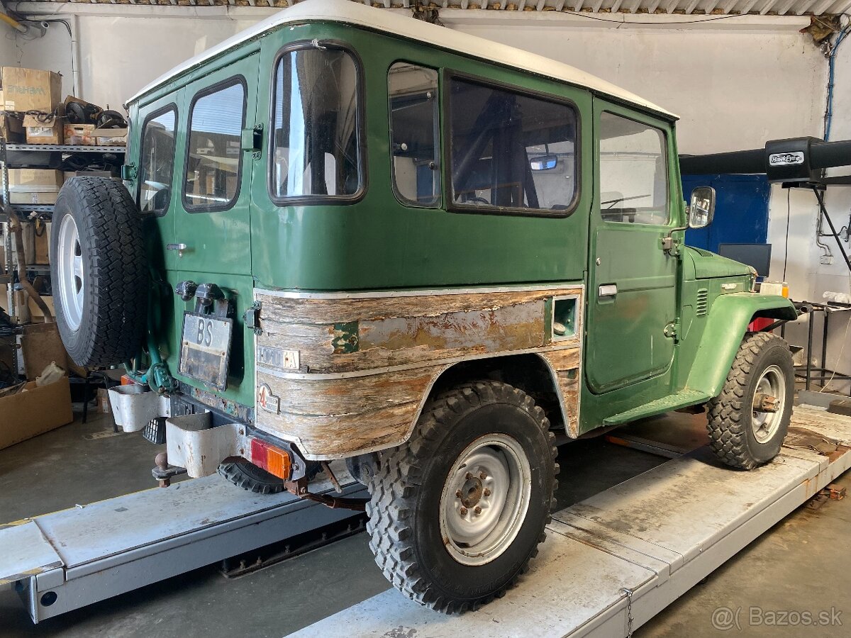 Toyota Land Cruiser BJ40 na diely