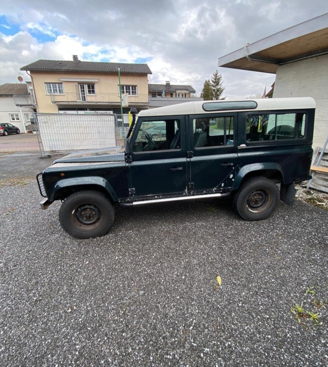 Land rover defender