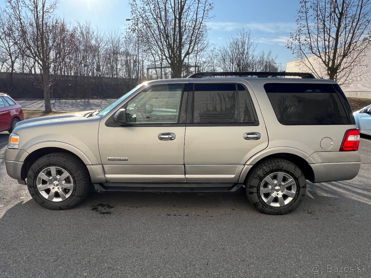 Ford Expedition XLT 5.4 V8, 4x4, 1.majitel, 67 000 km