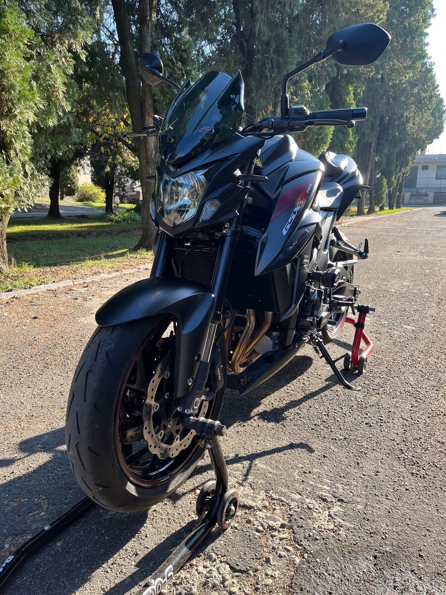 Suzuki GSX-S 750