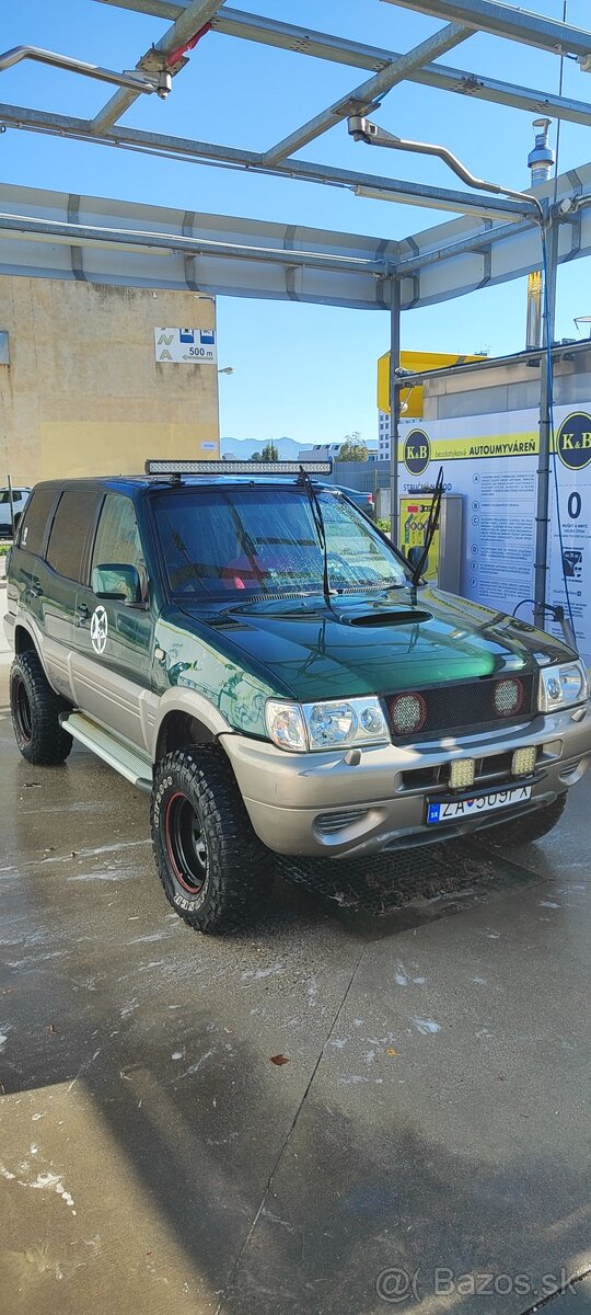 Nissan Terrano 2 2.7 92kw