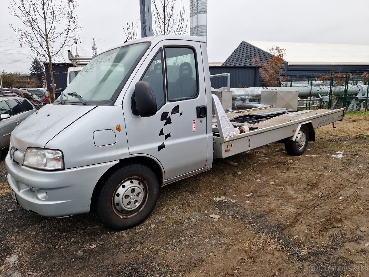 Predám Peugeot Boxer 2.8 HDI 94 KW ALGEMA...odtahovka