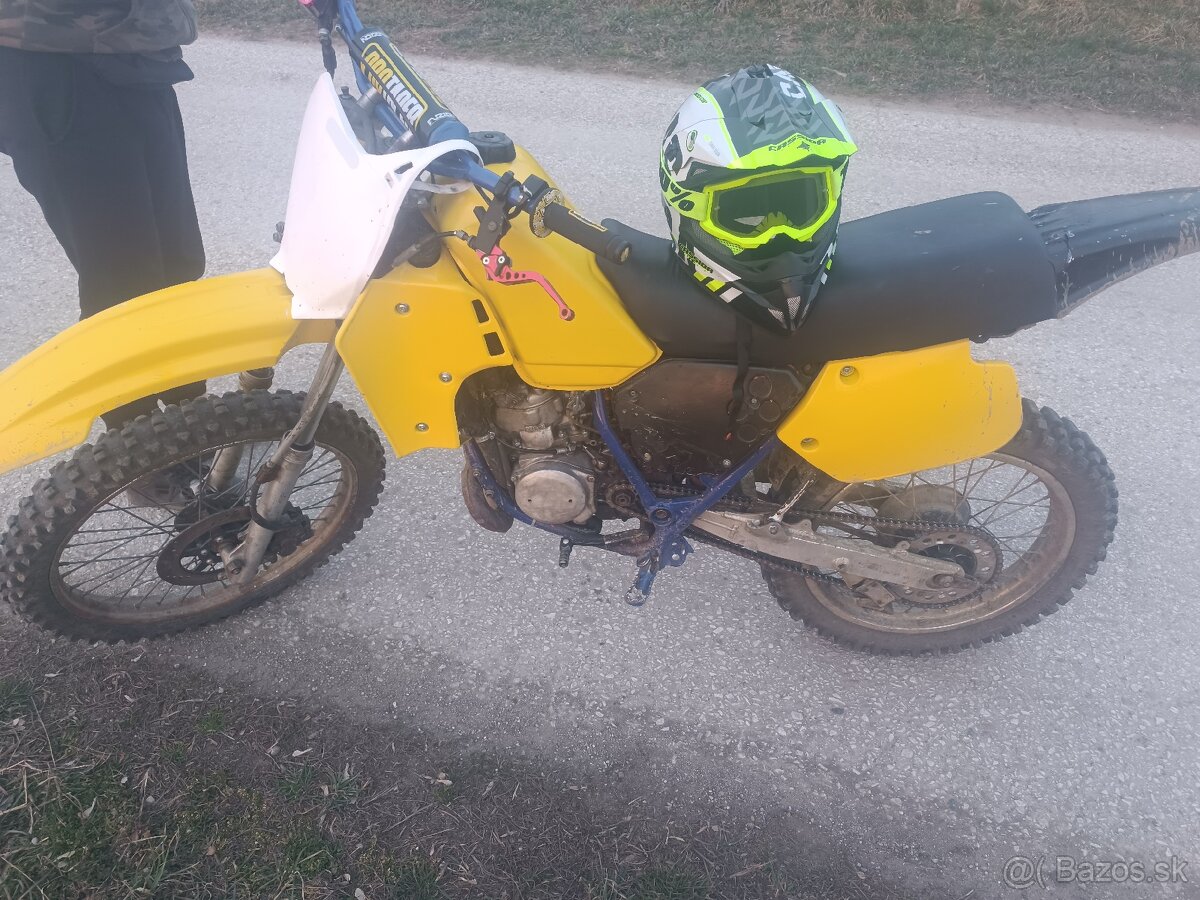 Suzuki RM 125