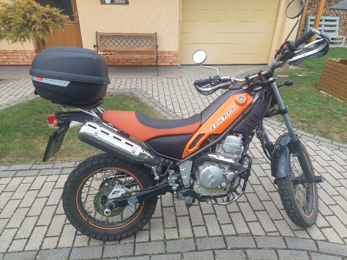 Yamaha XG 250 Tricker