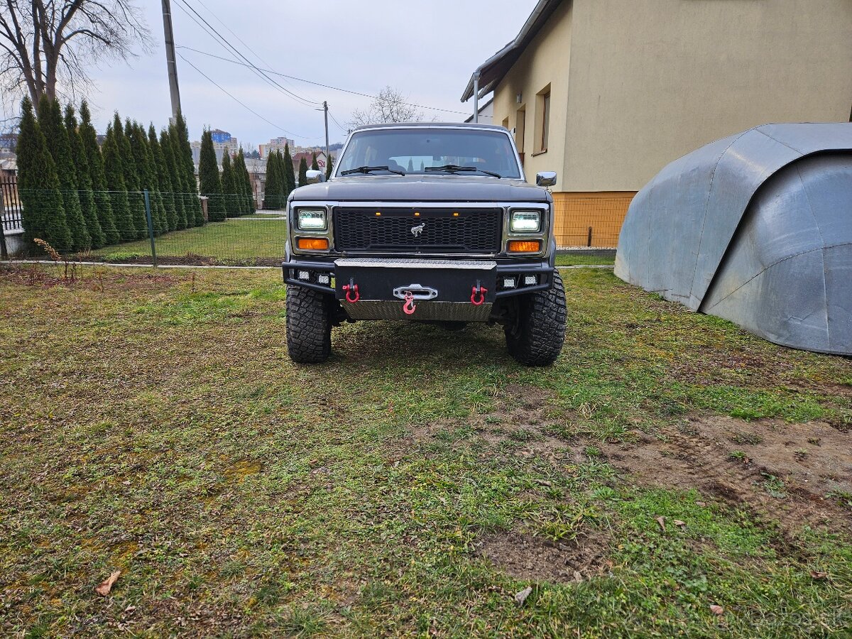 Ford Bronco 5.0i automat