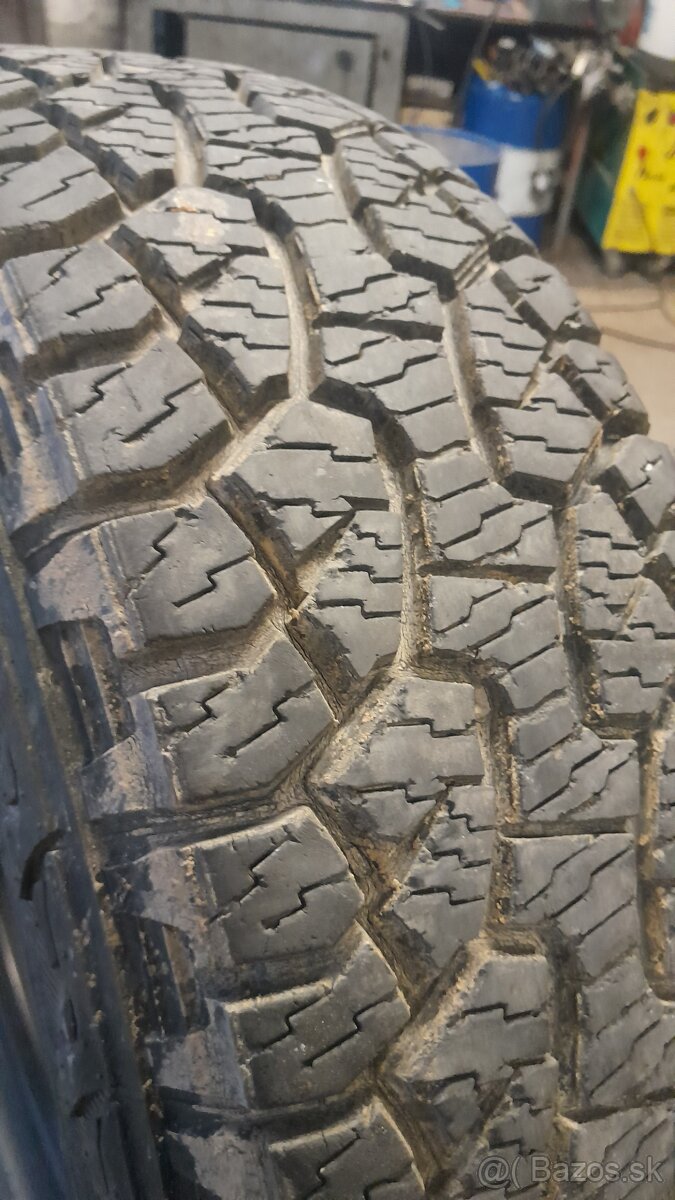 Terénné pneu hankook dynapro 205/70 r15