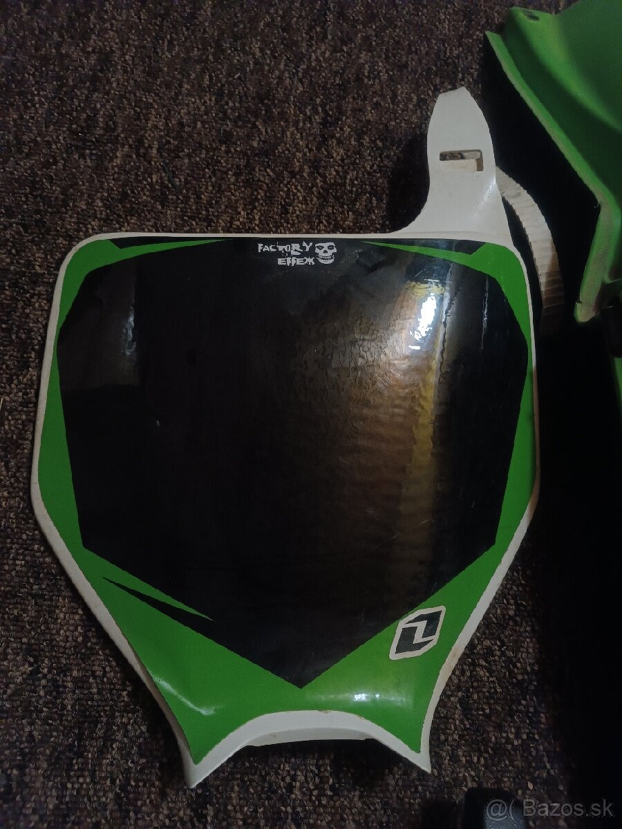 Predám zvyšné diely na kawasaki kx 125 2004-2008