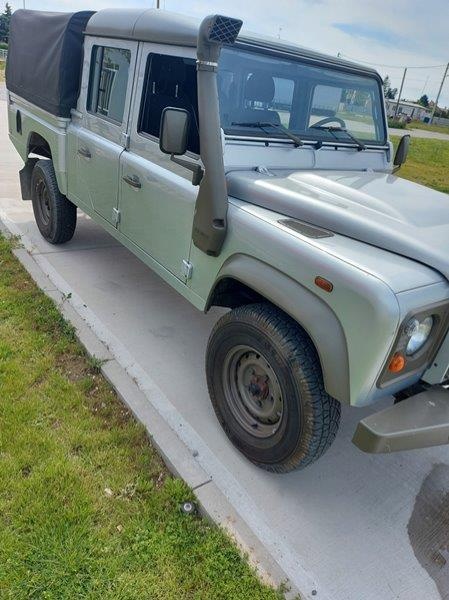 LANDROVER DEFENDER crew cab. 110 Last edition