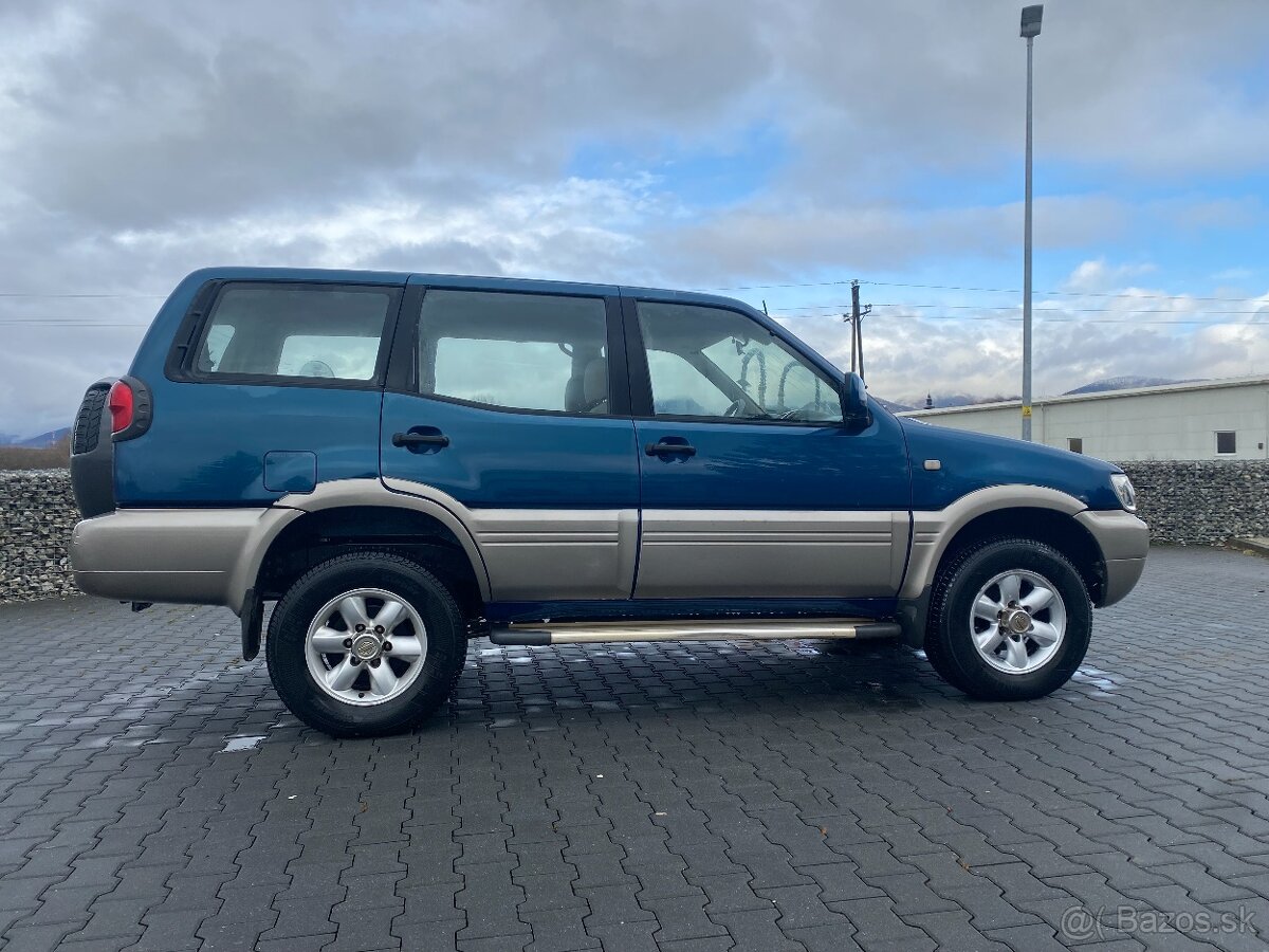 Nissan Terráno 2,7 tdi -7 miest