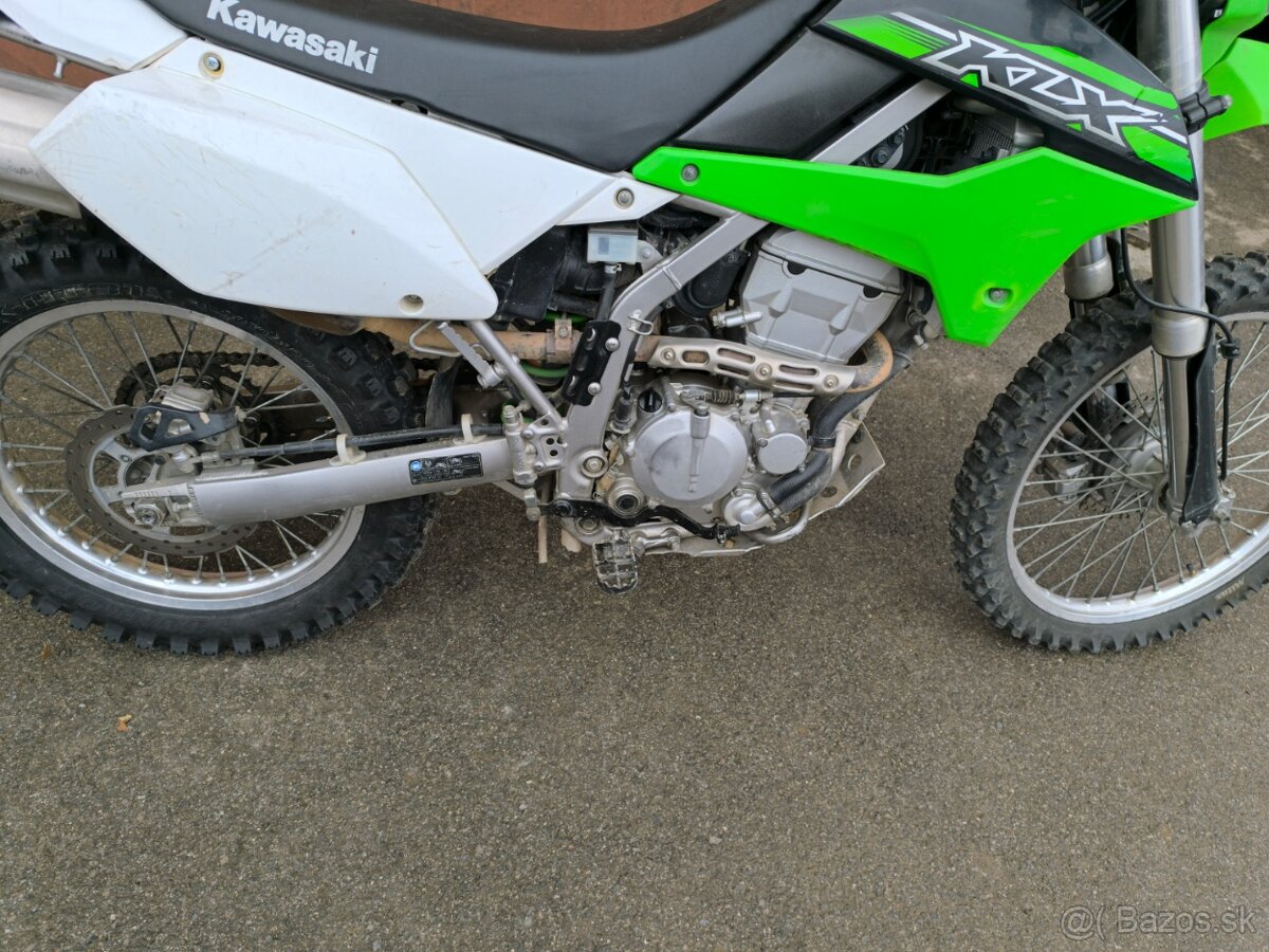 Predám motorku Kawasaki KLX 250