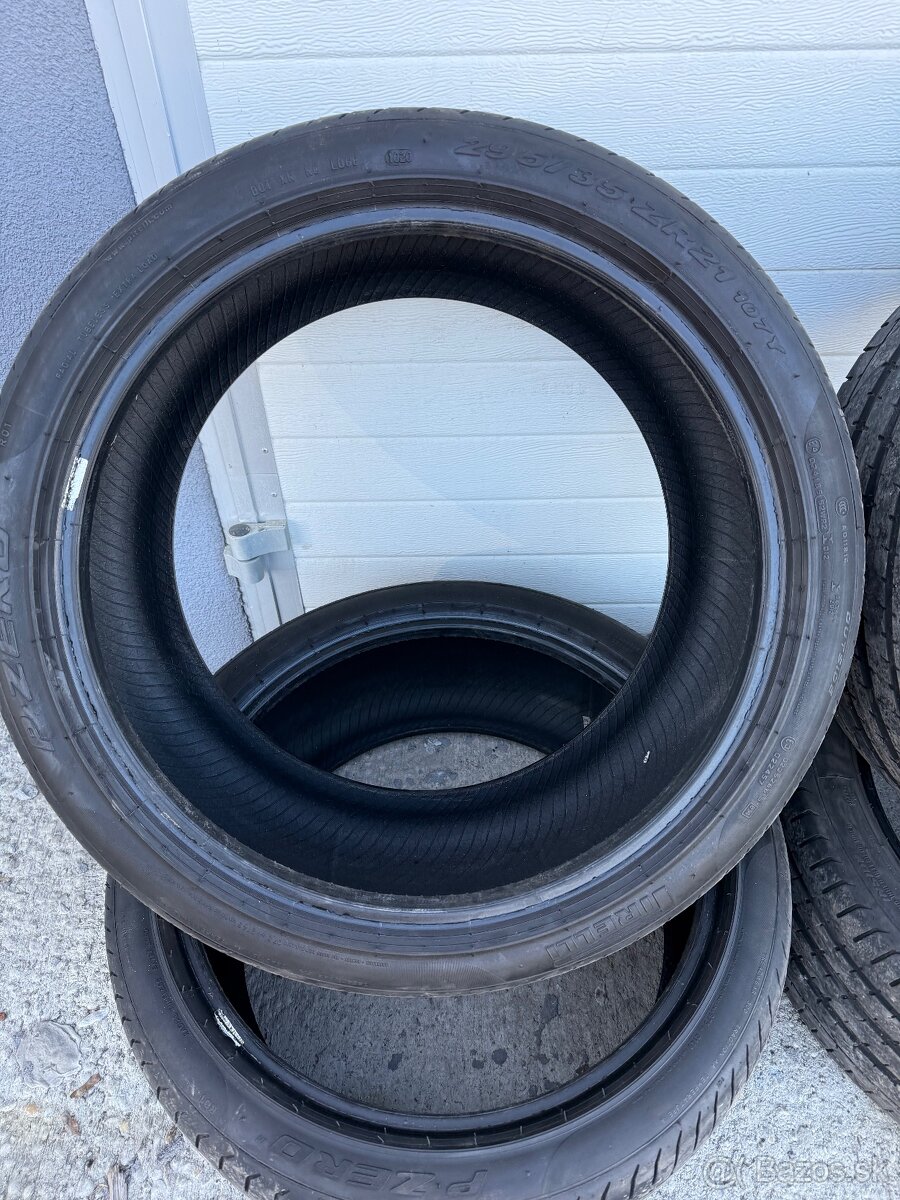 Pirelli 295/35 R21 107Y letné