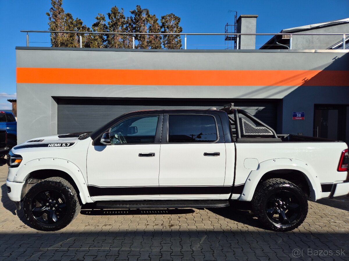 DODGE RAM 1500 5,7 HEMI 2022 SPORT