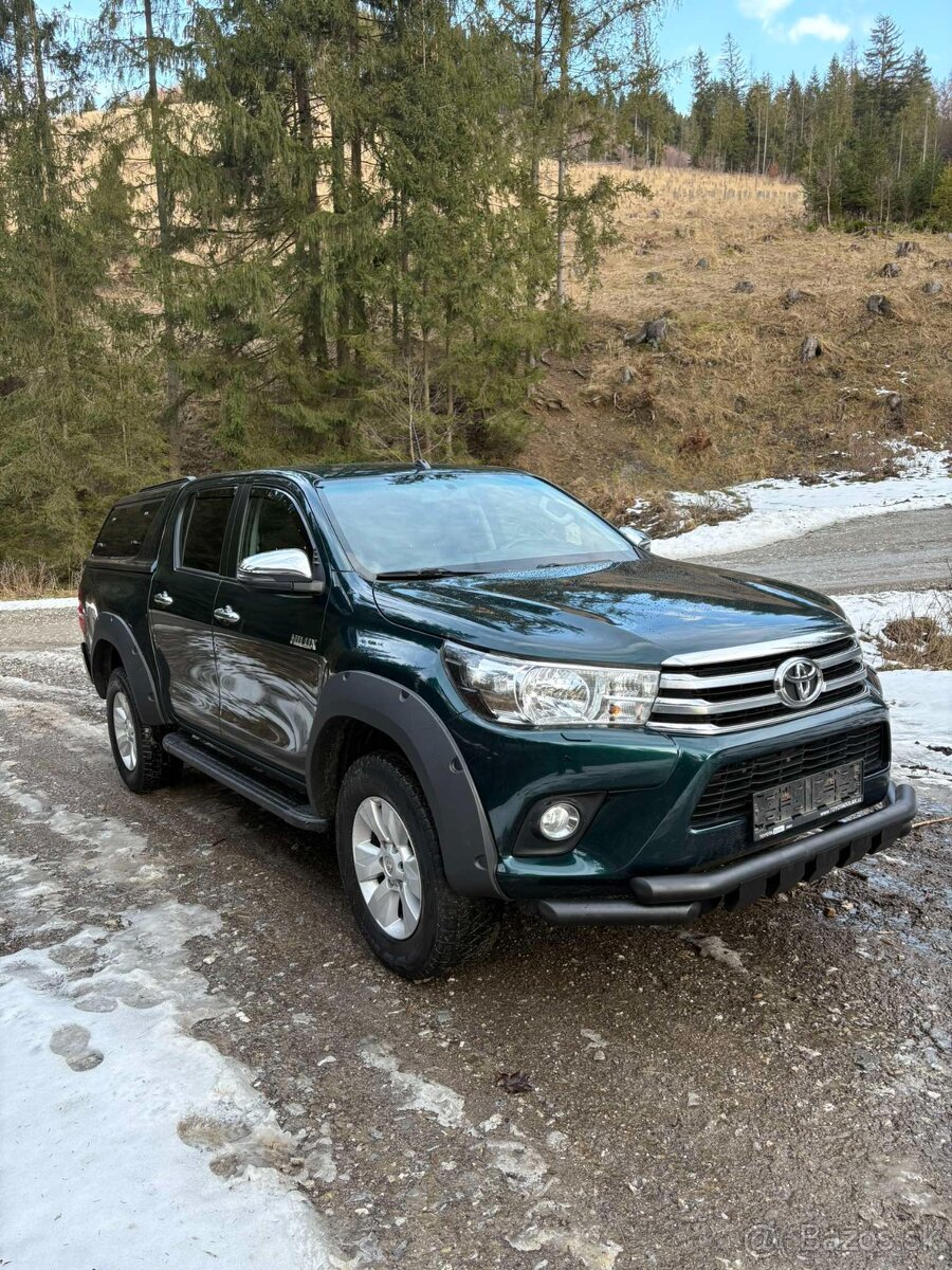 TOYOTA HILUX DC 2.4 D-4D 4X4 MANUAL