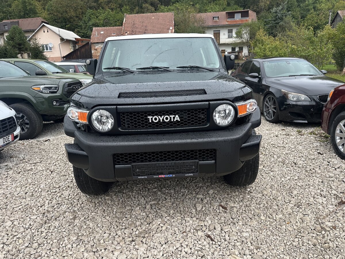 2014 Toyota FJ Cruiser 4,0 V6 Automat Uzavierka