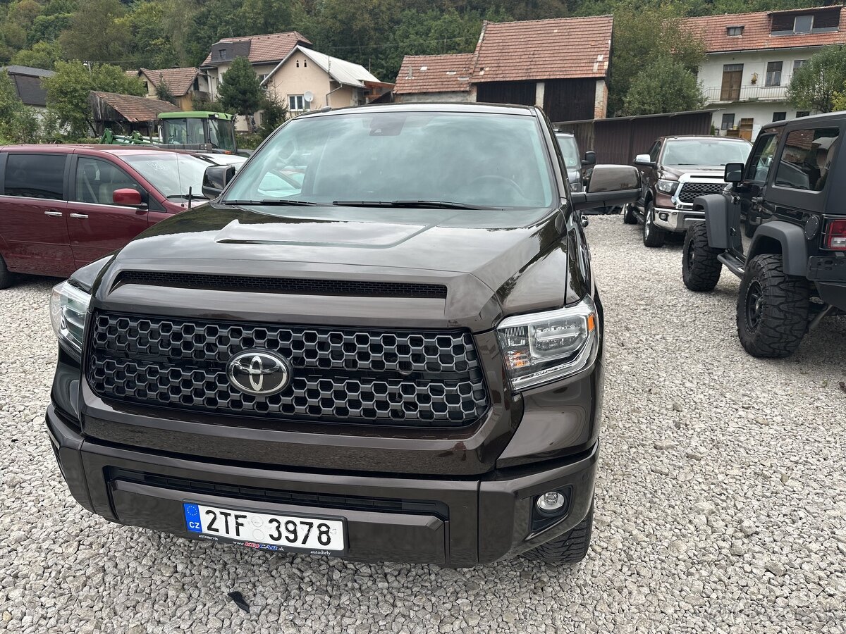 2019 Toyota Tundra Platinum 5,7 V8 LPG Radar FullLED