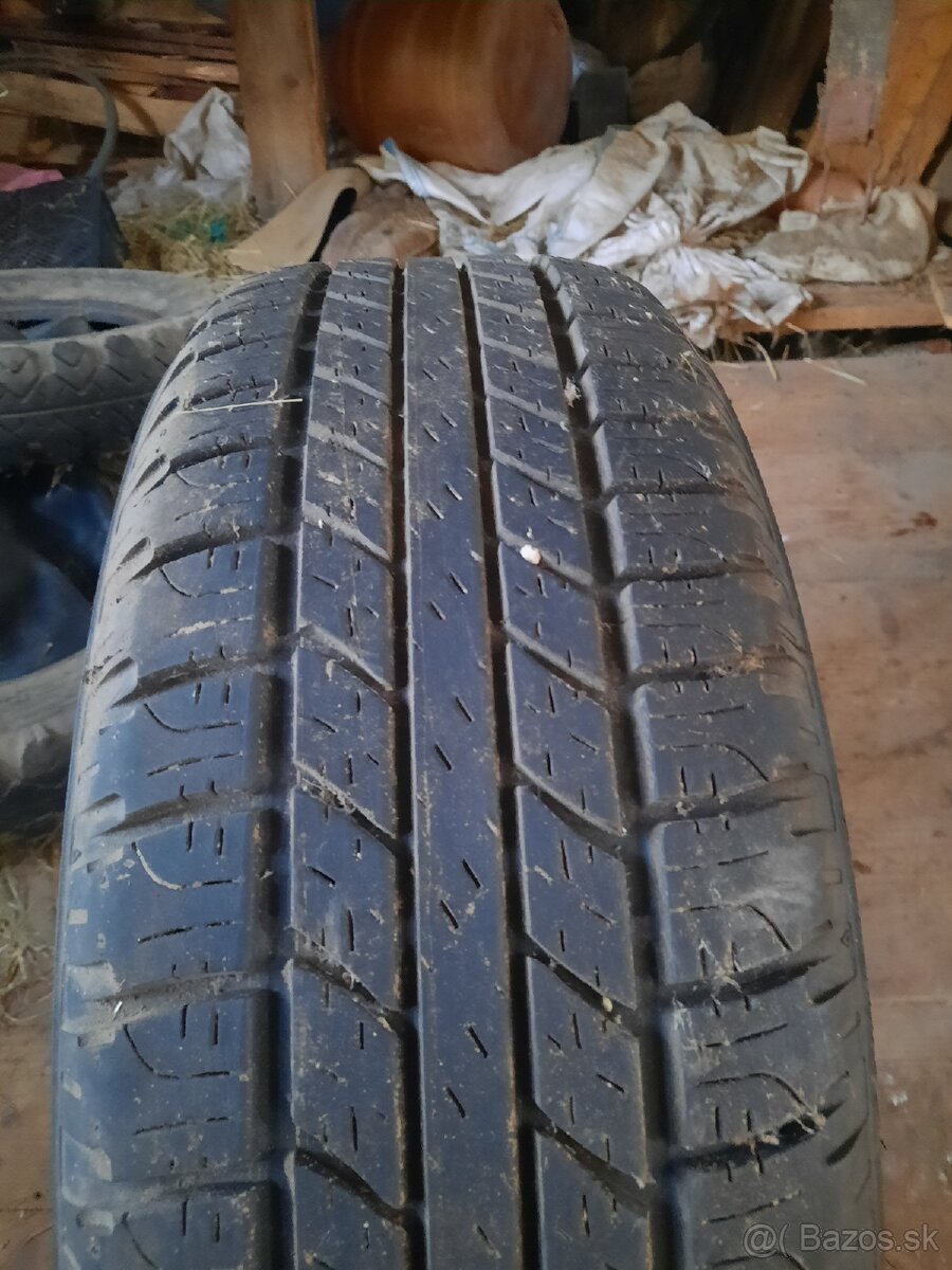 215/65 R16