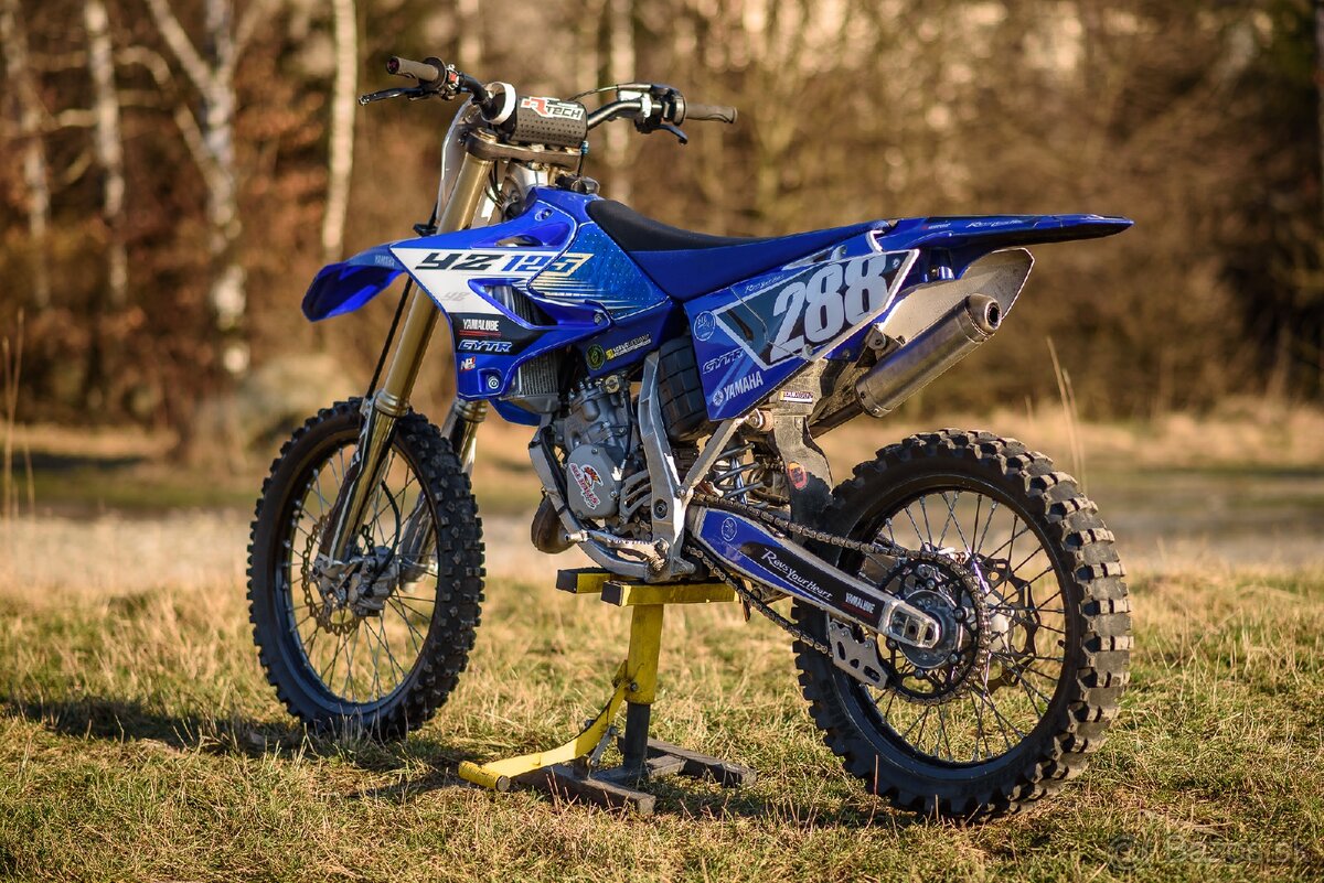 Yamaha YZ125  Cena pevná.