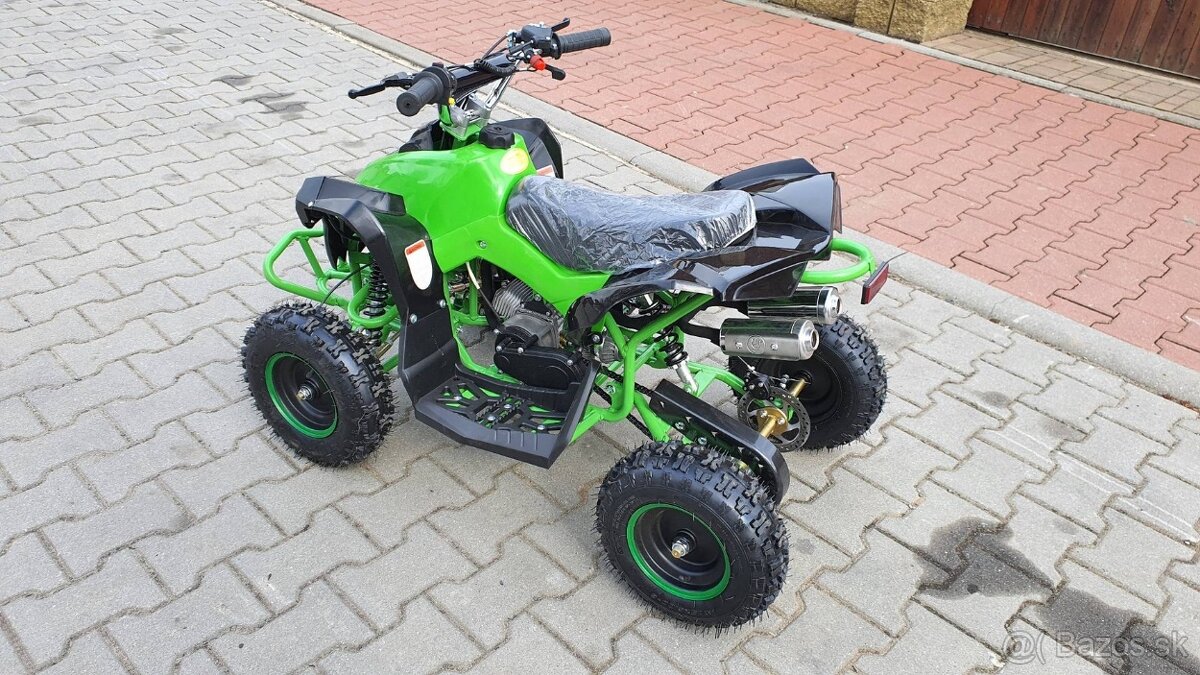 Dětská dvoutaktní čtyřkolka ATV MiniGade 49ccm E-s