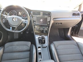 VW GOLF ČIERNY 4x4 2.0 TDI, STREŠNÉ OKNO, HIGHLINE - 20