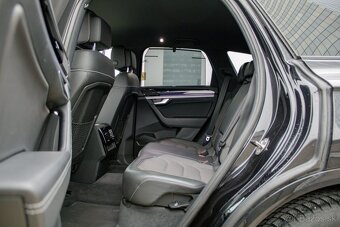 Volkswagen Touareg 3.0 V6 TDI 286k R-Line Black ODPOČET DPH - 20