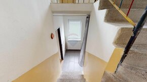 REMAX ponúka na predaj  5 izb. RD s pozemkom, cez ktorý teči - 20