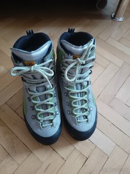 SCARPA goretex turisticke topanky VIBRAM velkost 39,5 a 38 - 20