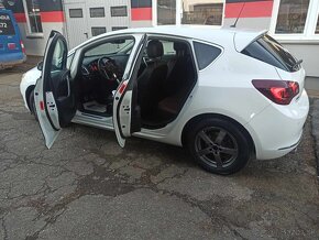 Opel Astra 1.4 Turbo 140k Cosmo - 20