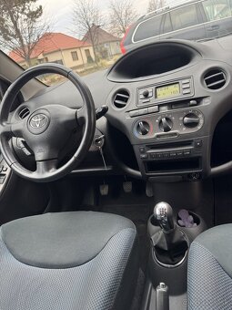 Toyota Yaris 1.0 VVT-i Dream - 20